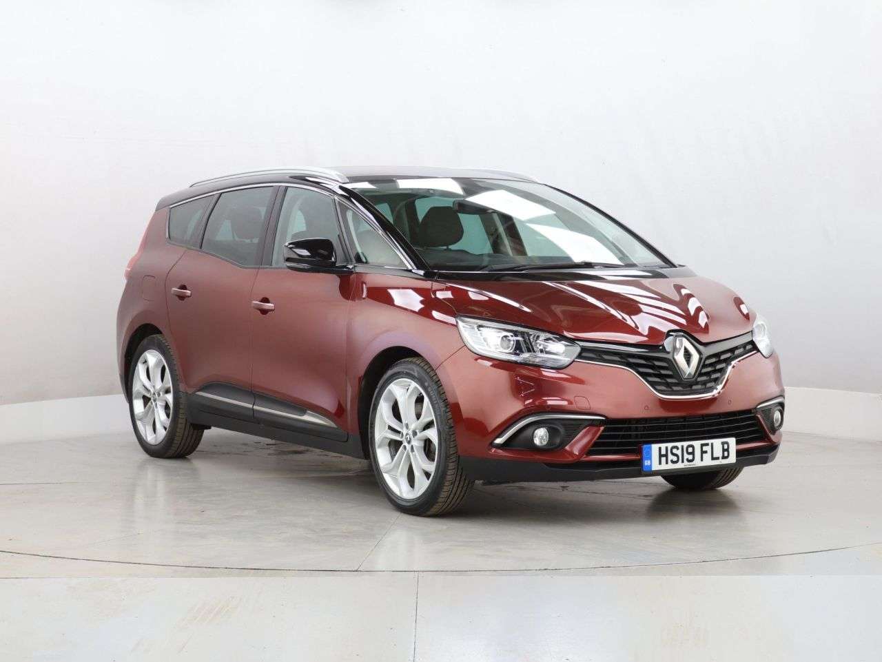 A 2019 RENAULT GRAND SCENIC 1.3 TCe Iconic MPV 5dr Petrol Manual Euro 6 (s/s) (140 ps) A 2019 RENAULT GRAND SCENIC 1.3 TCe Iconic MPV 5dr Petrol Manual Euro 6 (s/s) (140 ps)
