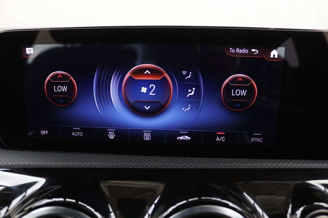 2021 MERCEDES-BENZ A CLASS 2021 MERCEDES-BENZ A CLASS