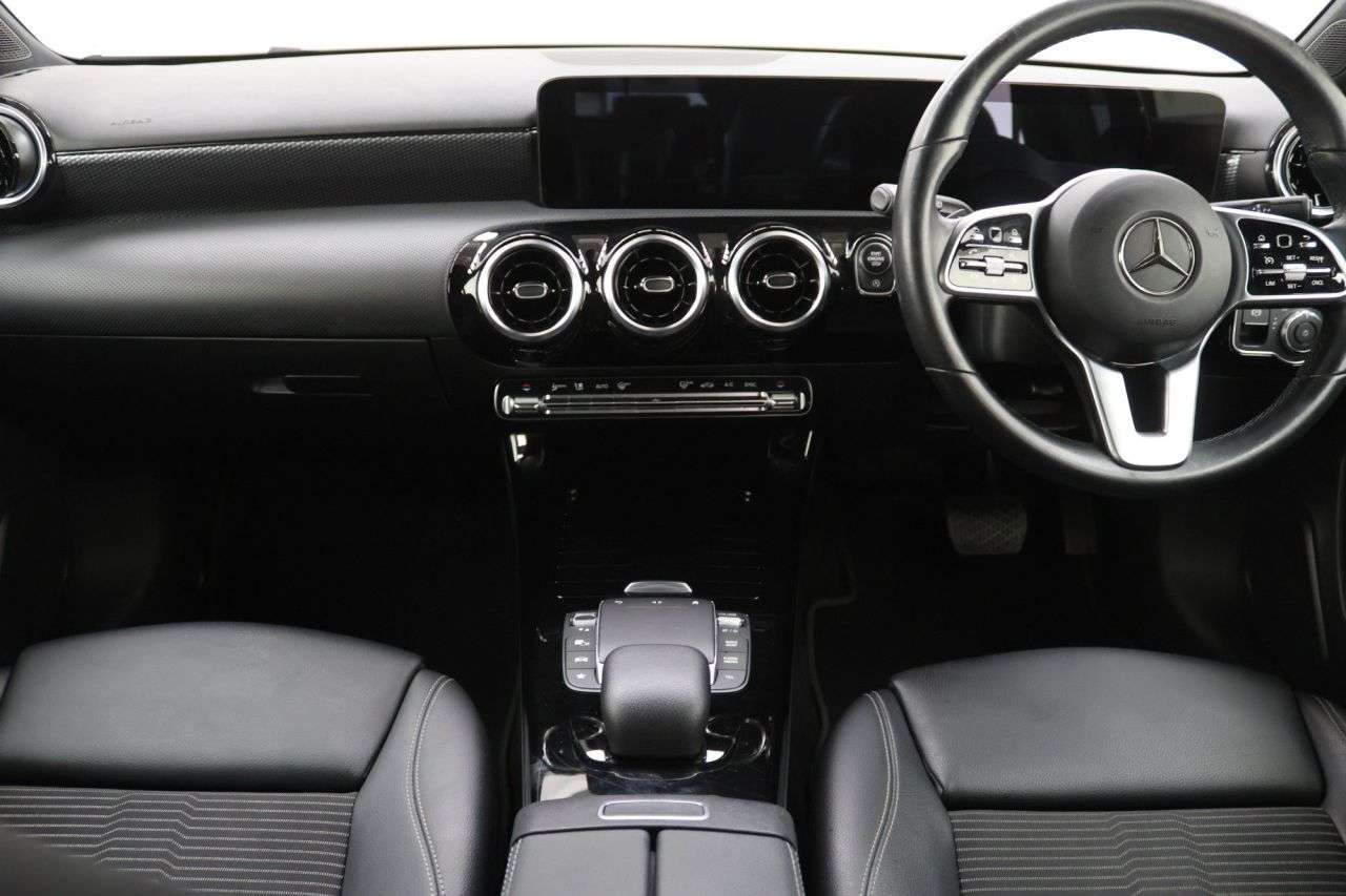 2021 MERCEDES-BENZ A CLASS 2021 MERCEDES-BENZ A CLASS