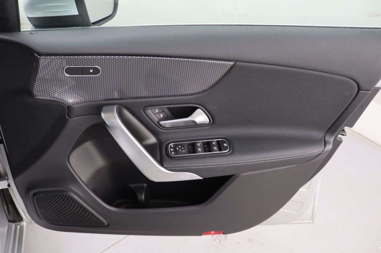 2021 MERCEDES-BENZ A CLASS 2021 MERCEDES-BENZ A CLASS