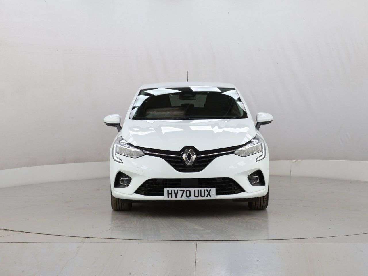 A 2020 RENAULT CLIO 1.0 TCe Iconic Hatchback 5dr Petrol Manual Euro 6 (s/s) (100 ps) A 2020 RENAULT CLIO 1.0 TCe Iconic Hatchback 5dr Petrol Manual Euro 6 (s/s) (100 ps)