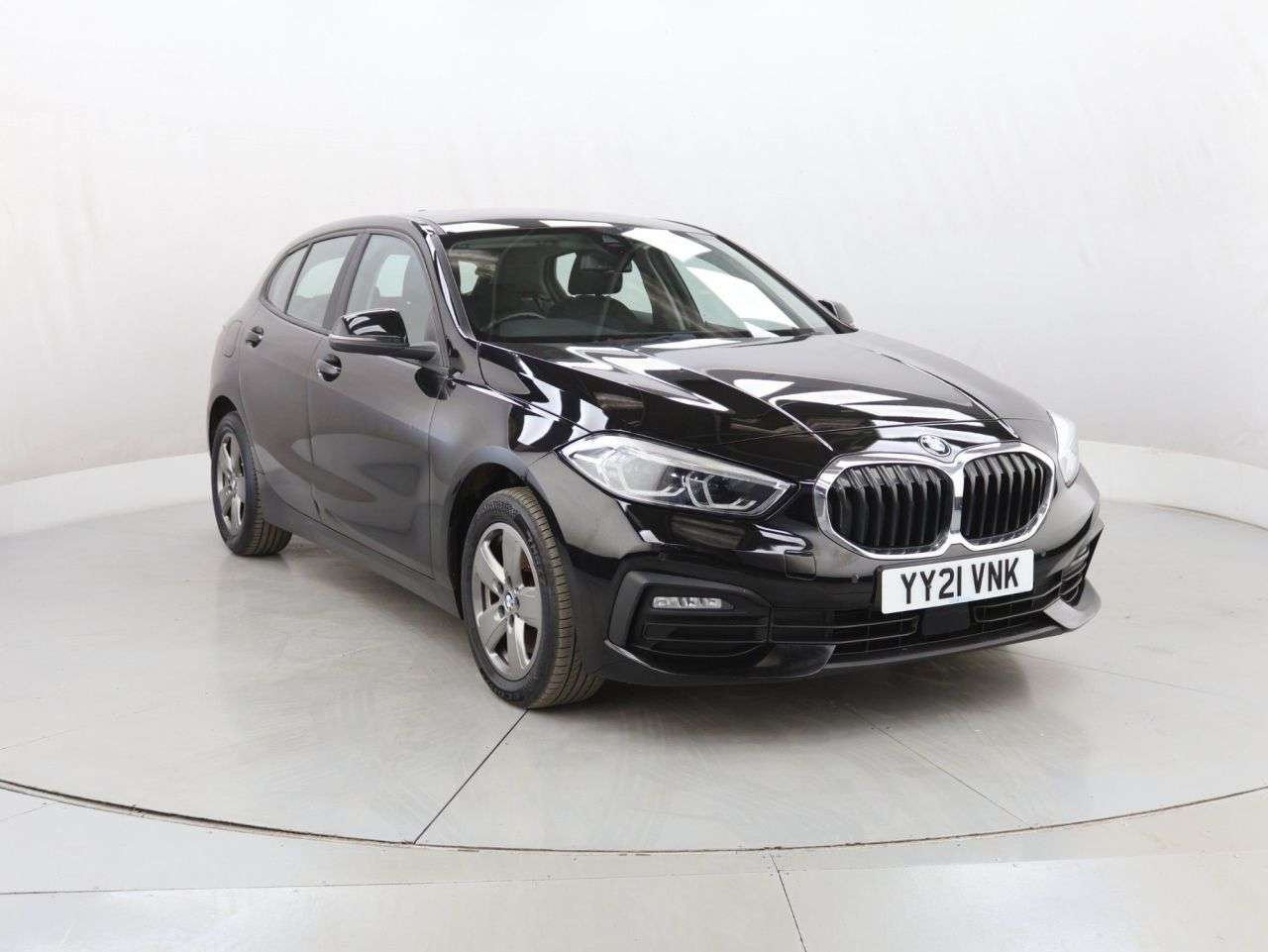 A 2021 BMW 1 SERIES 1.5 118i SE (LCP) Hatchback 5dr Petrol Manual Euro 6 (s/s) (136 ps) A 2021 BMW 1 SERIES 1.5 118i SE (LCP) Hatchback 5dr Petrol Manual Euro 6 (s/s) (136 ps)