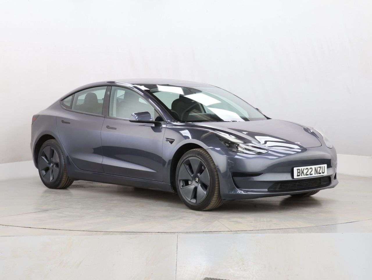 A 2022 TESLA MODEL 3 Standard Range Plus Saloon 4dr Electric Auto RWD (241 bhp) A 2022 TESLA MODEL 3 Standard Range Plus Saloon 4dr Electric Auto RWD (241 bhp)