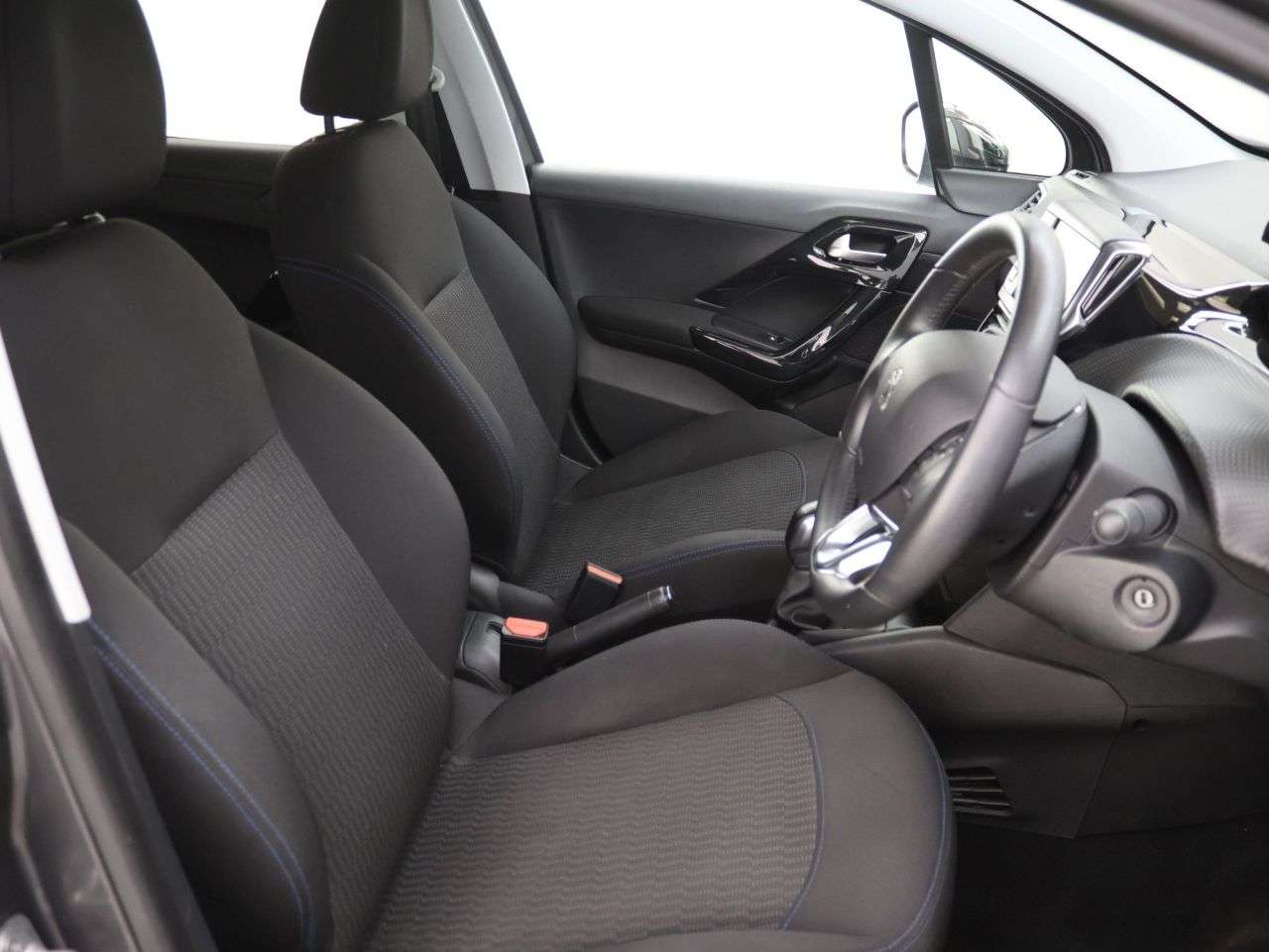 2019 PEUGEOT 208 2019 PEUGEOT 208