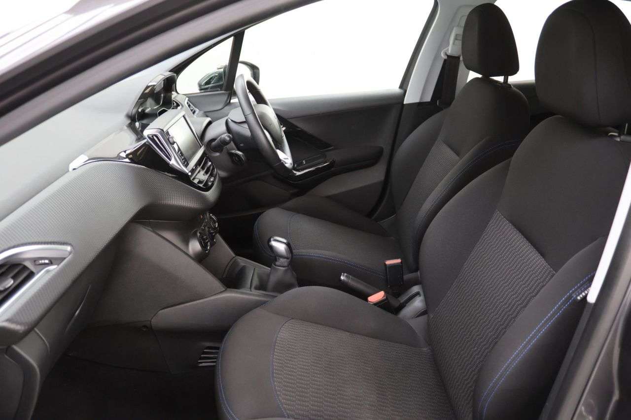 2019 PEUGEOT 208 2019 PEUGEOT 208