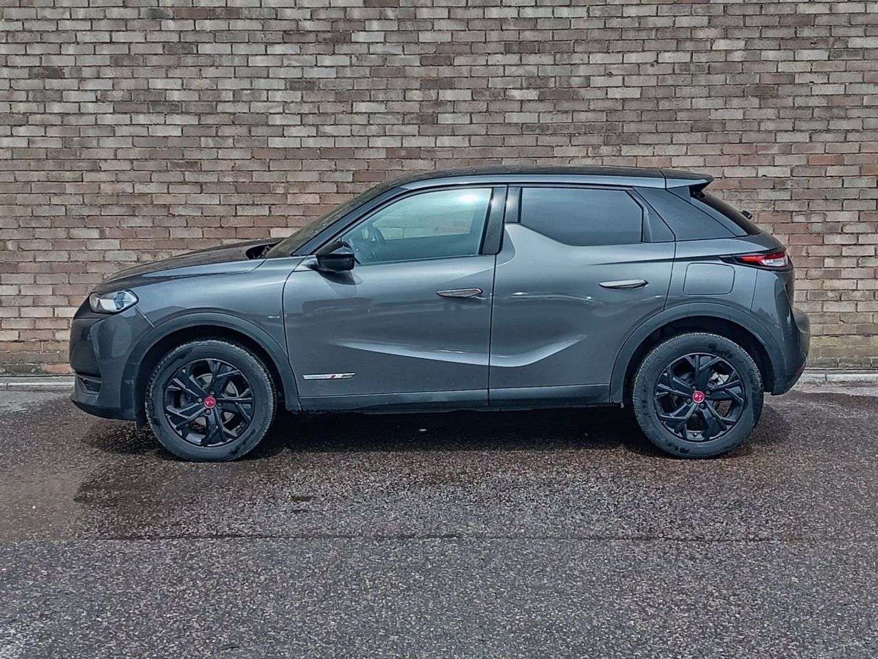 A 2022 DS AUTOMOBILES DS 3 1.2 PureTech Performance Line Crossback 5dr Petrol EAT8 Euro 6 (s/s) (130 p A 2022 DS AUTOMOBILES DS 3 1.2 PureTech Performance Line Crossback 5dr Petrol EAT8 Euro 6 (s/s) (130 p