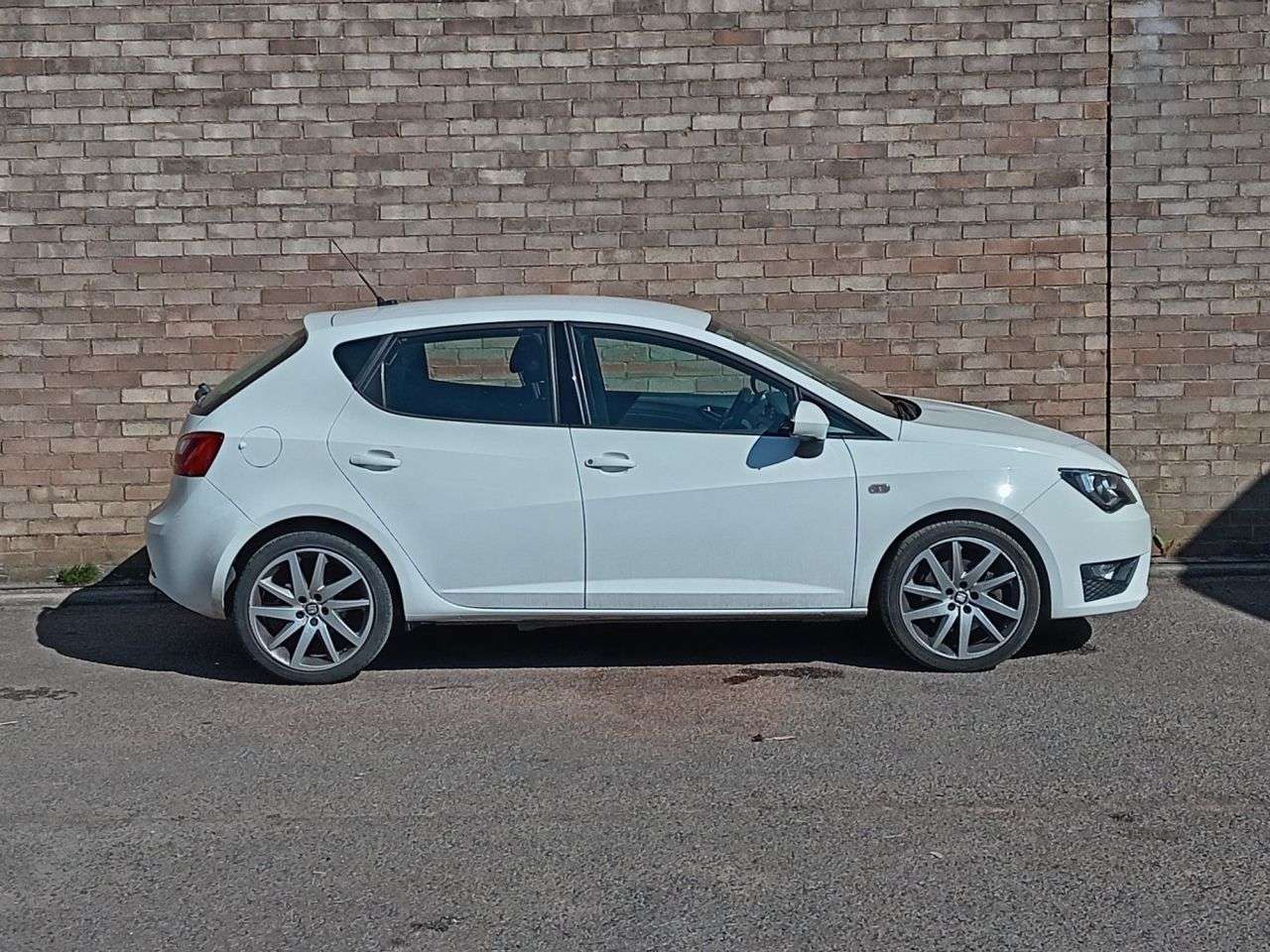 A 2016 SEAT IBIZA 1.2 TSI FR Hatchback 5dr Petrol Manual Euro 6 (110 ps) A 2016 SEAT IBIZA 1.2 TSI FR Hatchback 5dr Petrol Manual Euro 6 (110 ps)