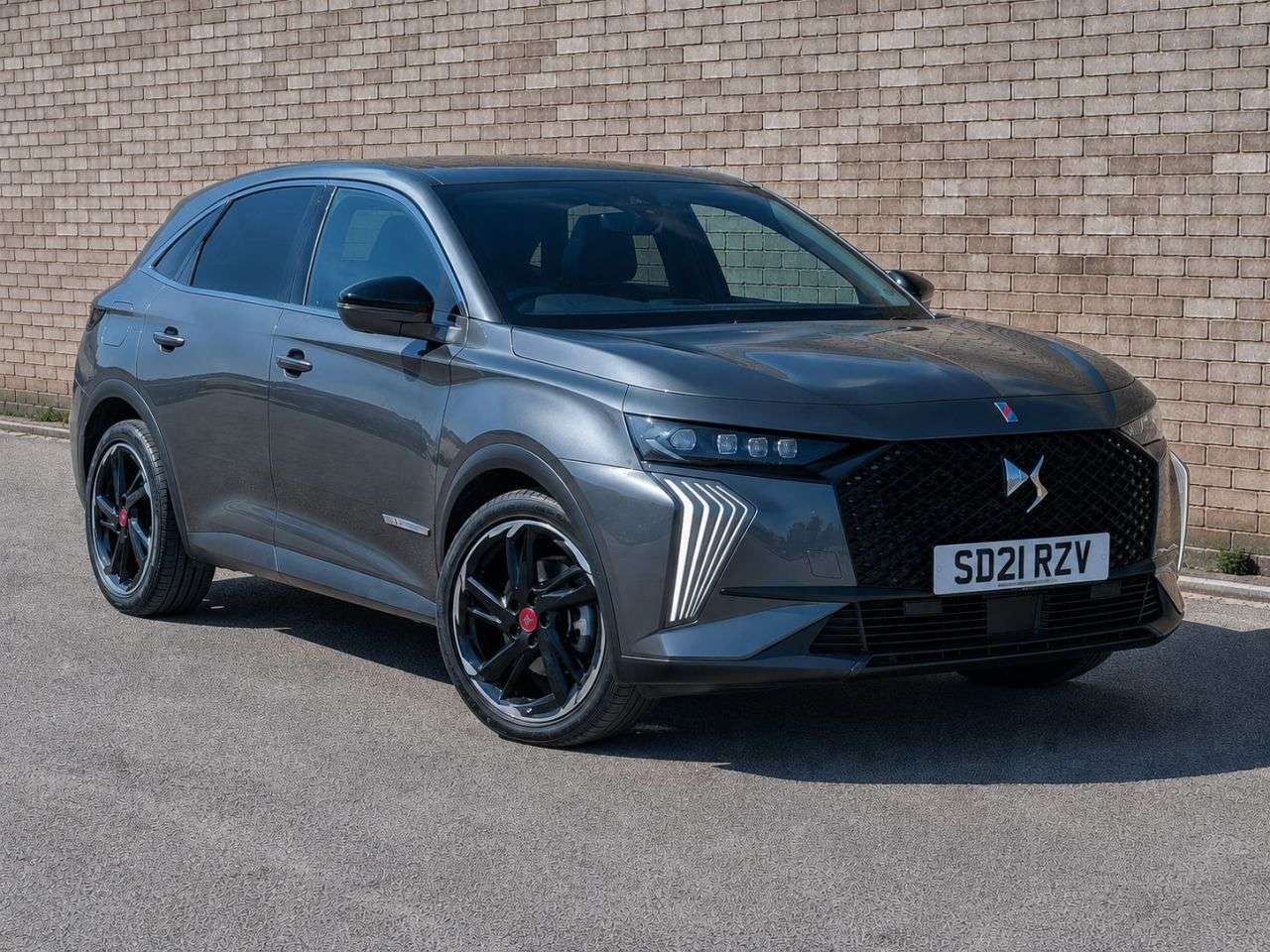 A 2021 DS AUTOMOBILES DS 7 1.6 E-TENSE 13.2kWh Performance Line Crossback 5dr Petrol Plug-in Hybrid EA A 2021 DS AUTOMOBILES DS 7 1.6 E-TENSE 13.2kWh Performance Line Crossback 5dr Petrol Plug-in Hybrid EA