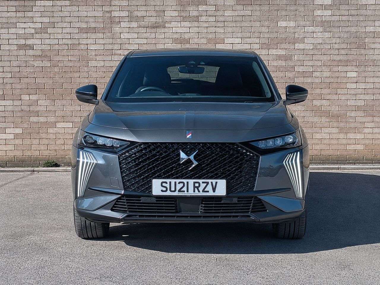 A 2021 DS AUTOMOBILES DS 7 1.6 E-TENSE 13.2kWh Performance Line Crossback 5dr Petrol Plug-in Hybrid EA A 2021 DS AUTOMOBILES DS 7 1.6 E-TENSE 13.2kWh Performance Line Crossback 5dr Petrol Plug-in Hybrid EA