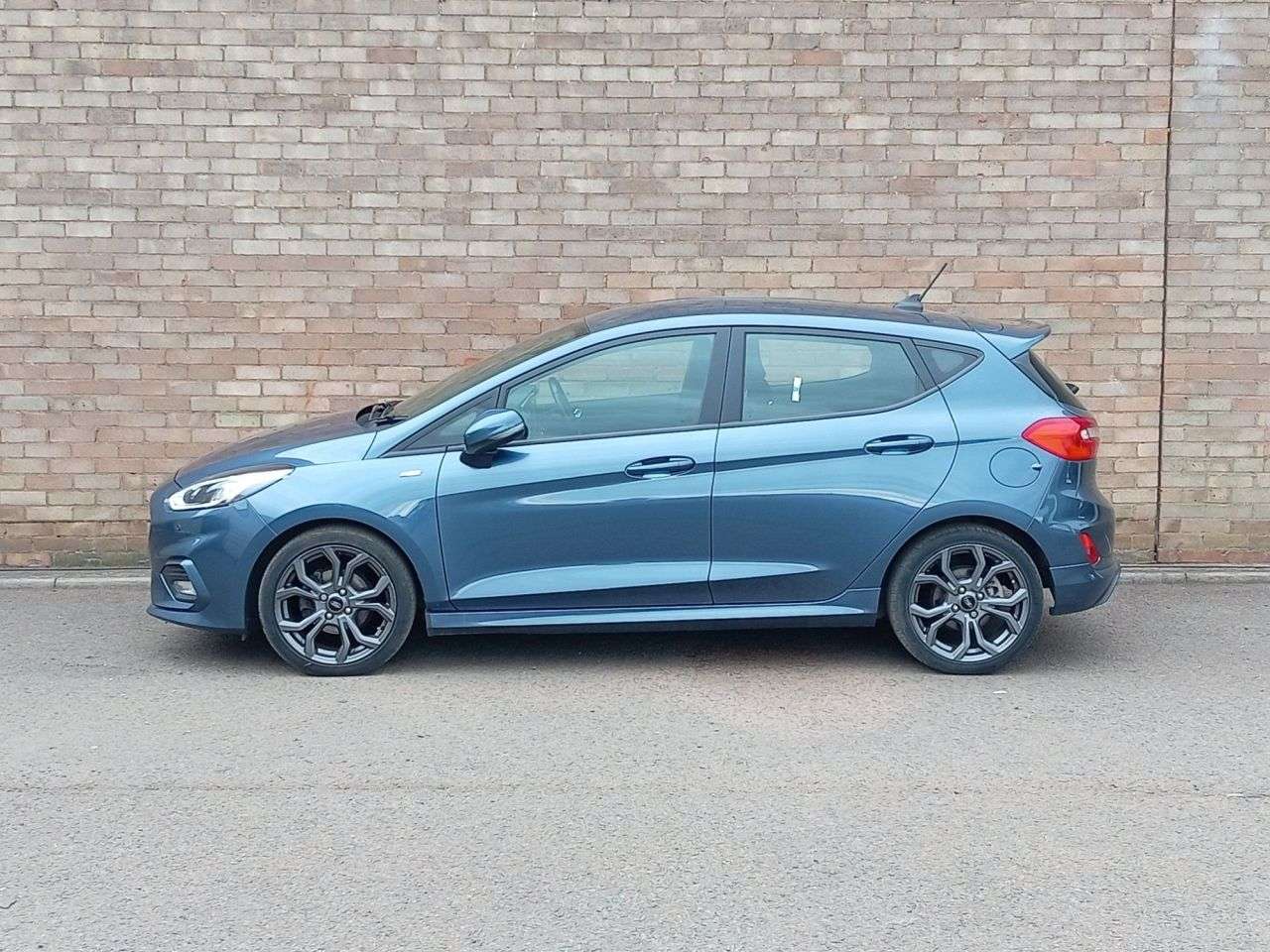 A 2018 FORD FIESTA 1.0T EcoBoost GPF ST-Line Hatchback 5dr Petrol Manual Euro 6 (s/s) (140 ps) A 2018 FORD FIESTA 1.0T EcoBoost GPF ST-Line Hatchback 5dr Petrol Manual Euro 6 (s/s) (140 ps)