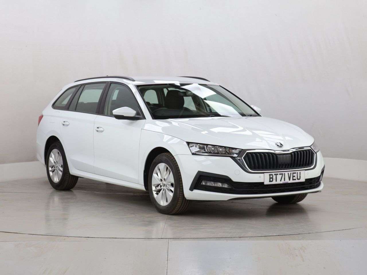 A 2022 SKODA OCTAVIA 1.0 TSI e-TEC MHEV SE Technology Estate 5dr Petrol Hybrid DSG Euro 6 (s/s) A 2022 SKODA OCTAVIA 1.0 TSI e-TEC MHEV SE Technology Estate 5dr Petrol Hybrid DSG Euro 6 (s/s)