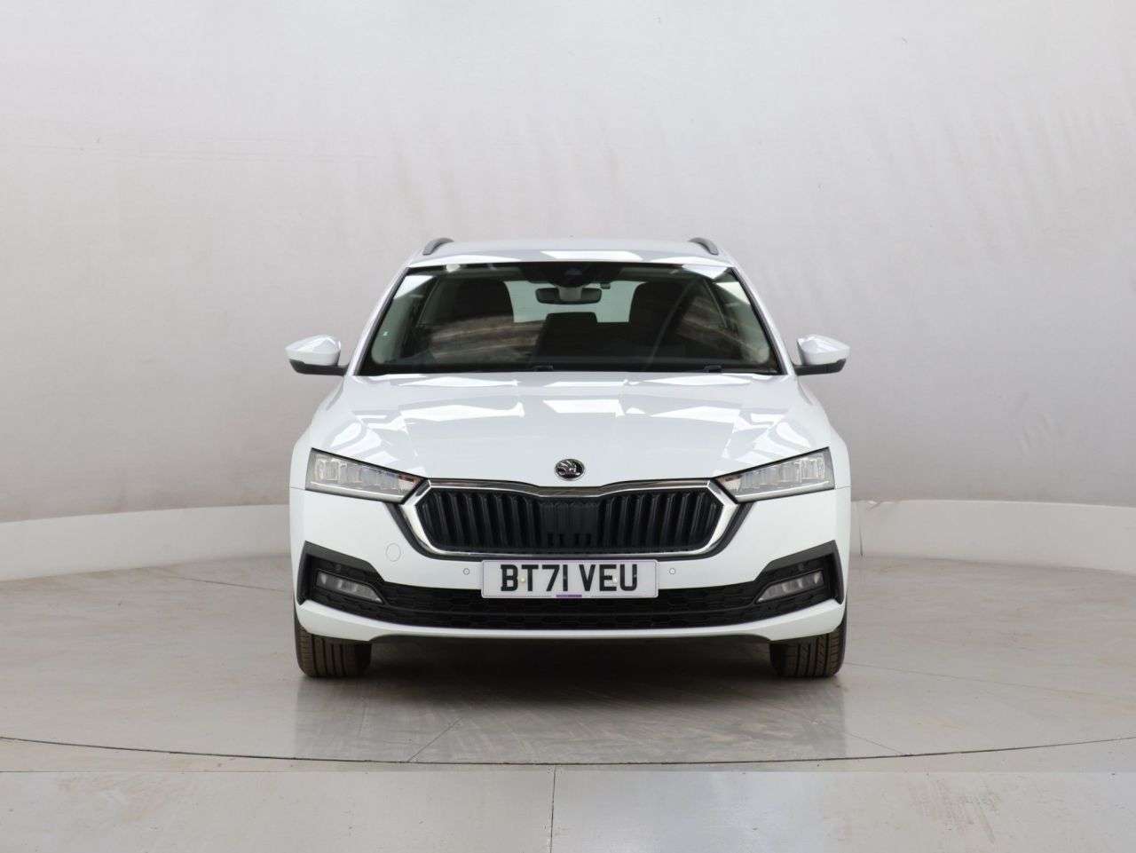 A 2022 SKODA OCTAVIA 1.0 TSI e-TEC MHEV SE Technology Estate 5dr Petrol Hybrid DSG Euro 6 (s/s) A 2022 SKODA OCTAVIA 1.0 TSI e-TEC MHEV SE Technology Estate 5dr Petrol Hybrid DSG Euro 6 (s/s)