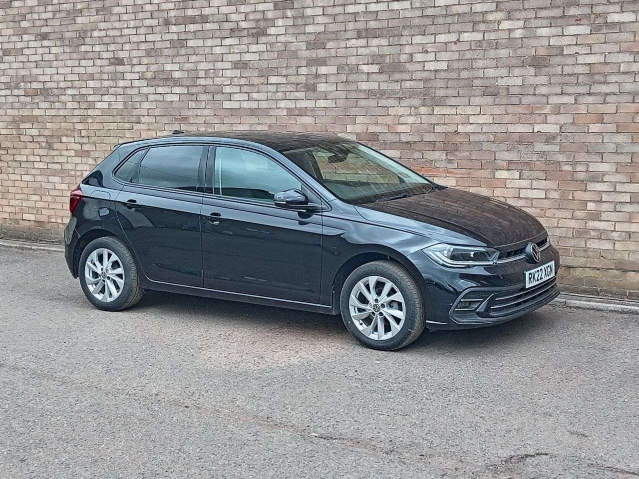 A 2022 VOLKSWAGEN POLO 1.0 TSI Style Hatchback 5dr Petrol Manual Euro 6 (s/s) (95 ps) A 2022 VOLKSWAGEN POLO 1.0 TSI Style Hatchback 5dr Petrol Manual Euro 6 (s/s) (95 ps)