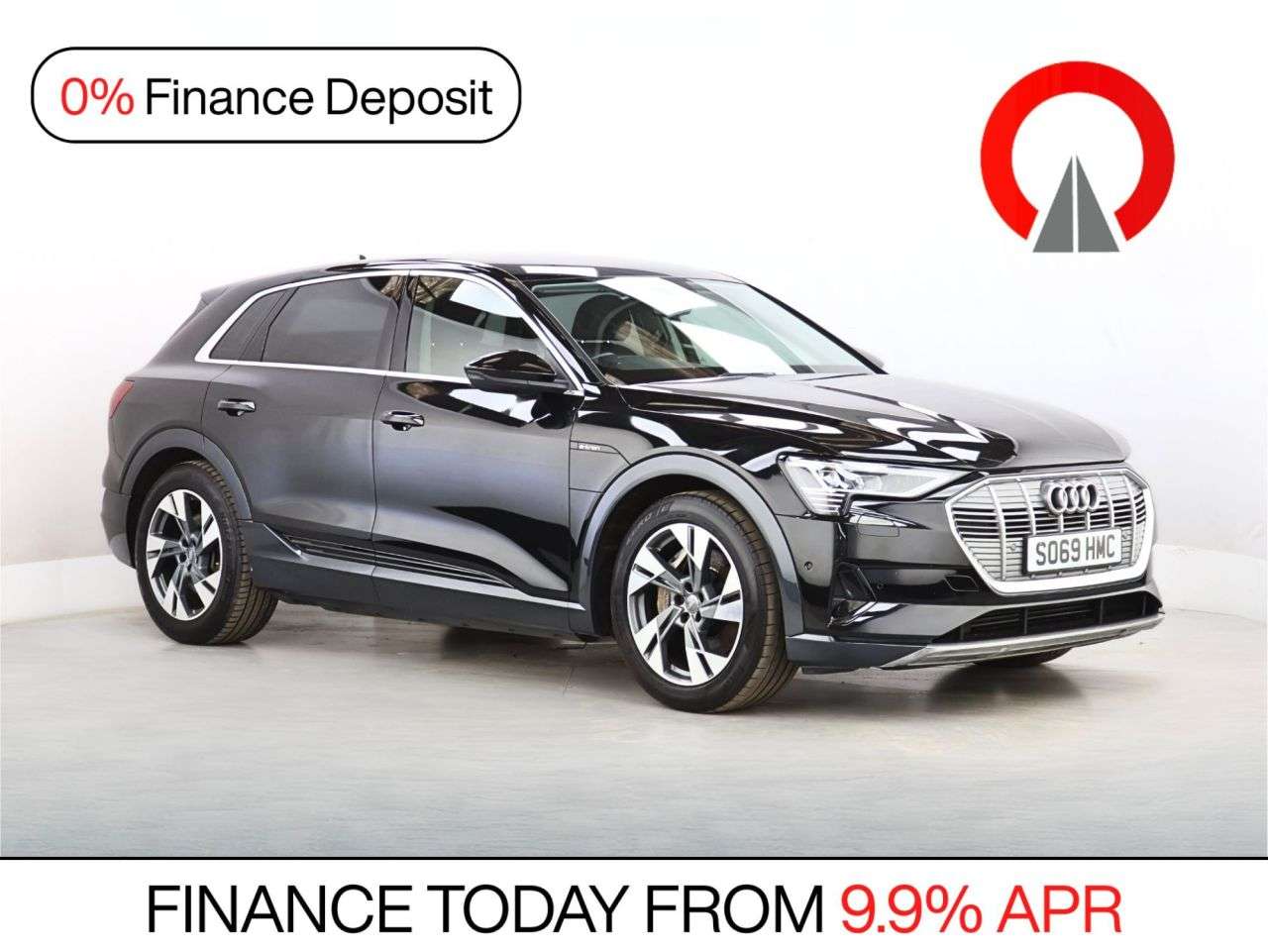 A 2019 AUDI E-TRON 55 SUV 5dr Electric Auto quattro 95kWh (408 ps) A 2019 AUDI E-TRON 55 SUV 5dr Electric Auto quattro 95kWh (408 ps)