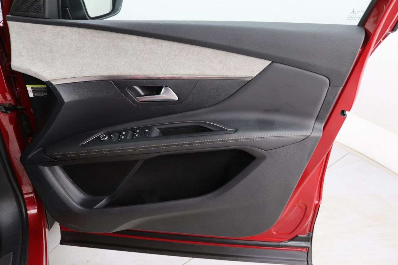 2021 PEUGEOT 3008 2021 PEUGEOT 3008