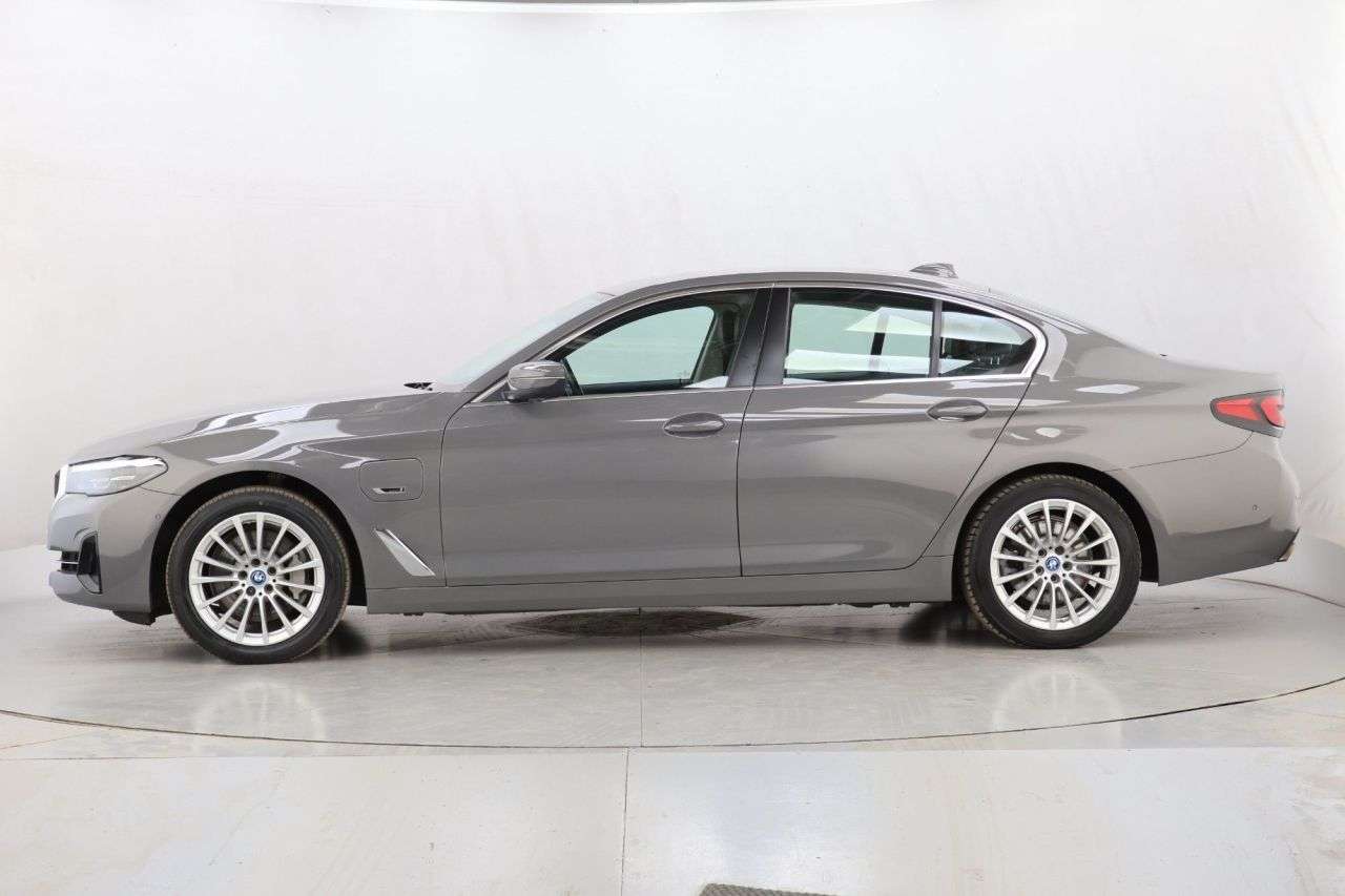 2022 BMW 5 SERIES 2022 BMW 5 SERIES