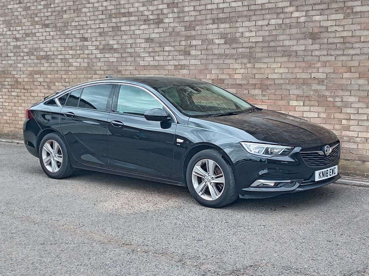 A 2018 VAUXHALL INSIGNIA 1.6 Turbo D BlueInjection SRi Nav Grand Sport 5dr Diesel Automatic Euro 6 ( A 2018 VAUXHALL INSIGNIA 1.6 Turbo D BlueInjection SRi Nav Grand Sport 5dr Diesel Automatic Euro 6 (