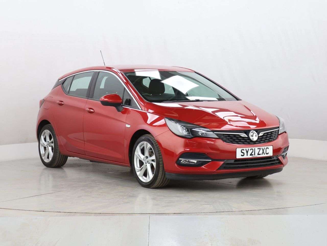 A 2021 VAUXHALL ASTRA 1.2 Turbo SRi Hatchback 5dr Petrol Manual Euro 6 (s/s) (145 ps) A 2021 VAUXHALL ASTRA 1.2 Turbo SRi Hatchback 5dr Petrol Manual Euro 6 (s/s) (145 ps)