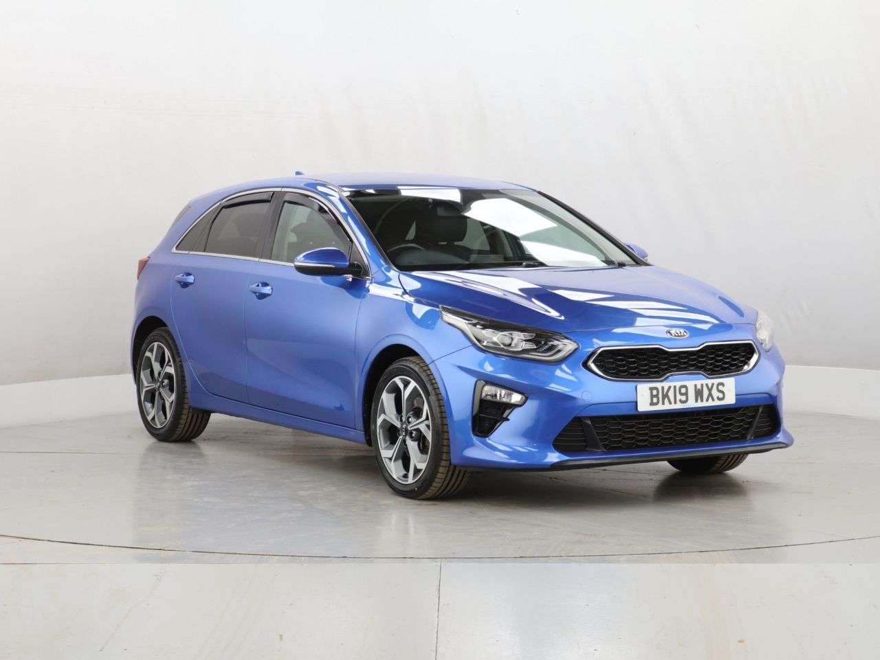 A 2019 KIA CEED 1.4 T-GDi Blue Edition Hatchback 5dr Petrol DCT Euro 6 (s/s) (138 bhp) A 2019 KIA CEED 1.4 T-GDi Blue Edition Hatchback 5dr Petrol DCT Euro 6 (s/s) (138 bhp)