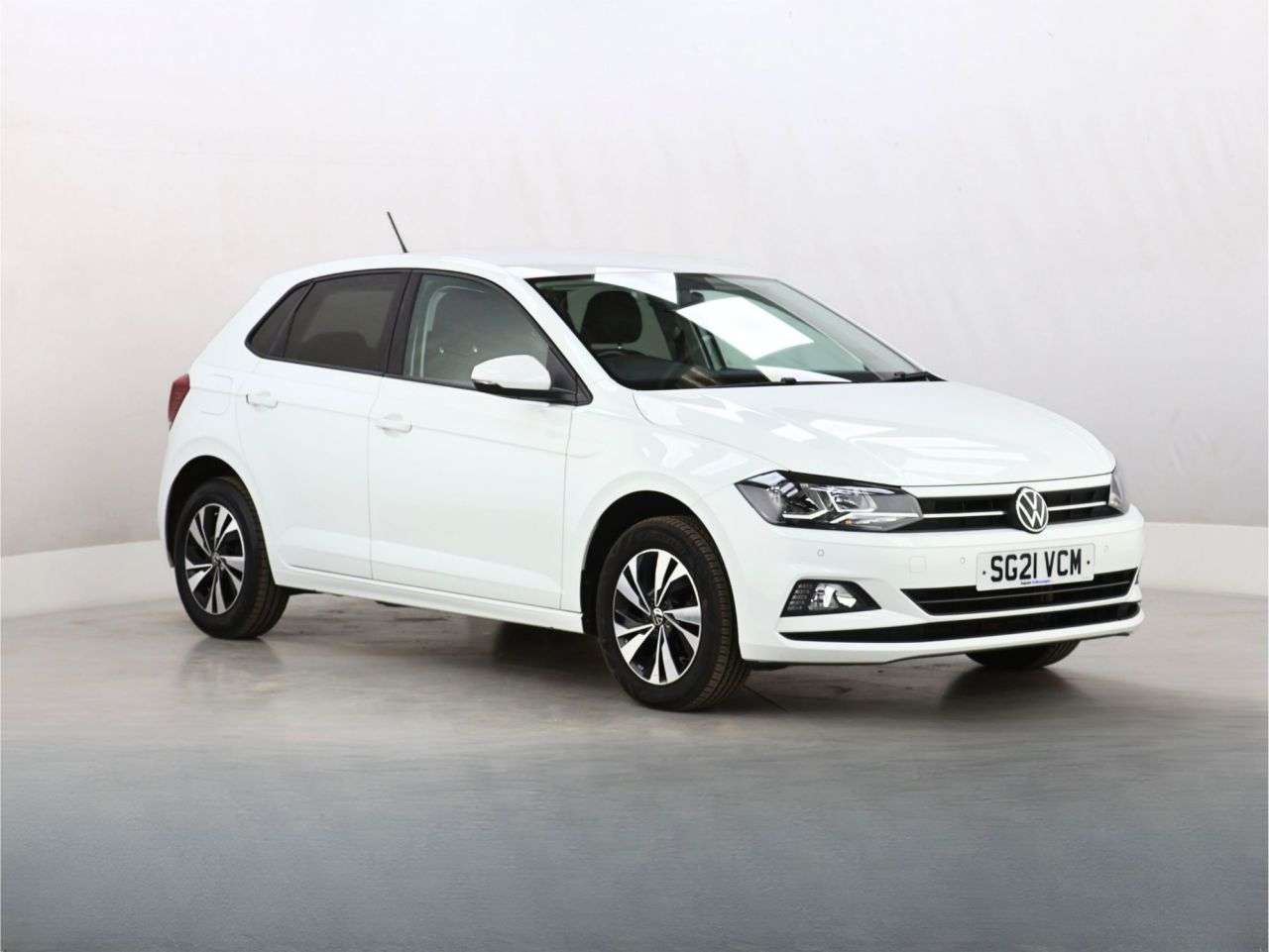 A 2021 VOLKSWAGEN POLO 1.0 TSI Match Hatchback 5dr Petrol Manual Euro 6 (s/s) (95 ps) A 2021 VOLKSWAGEN POLO 1.0 TSI Match Hatchback 5dr Petrol Manual Euro 6 (s/s) (95 ps)