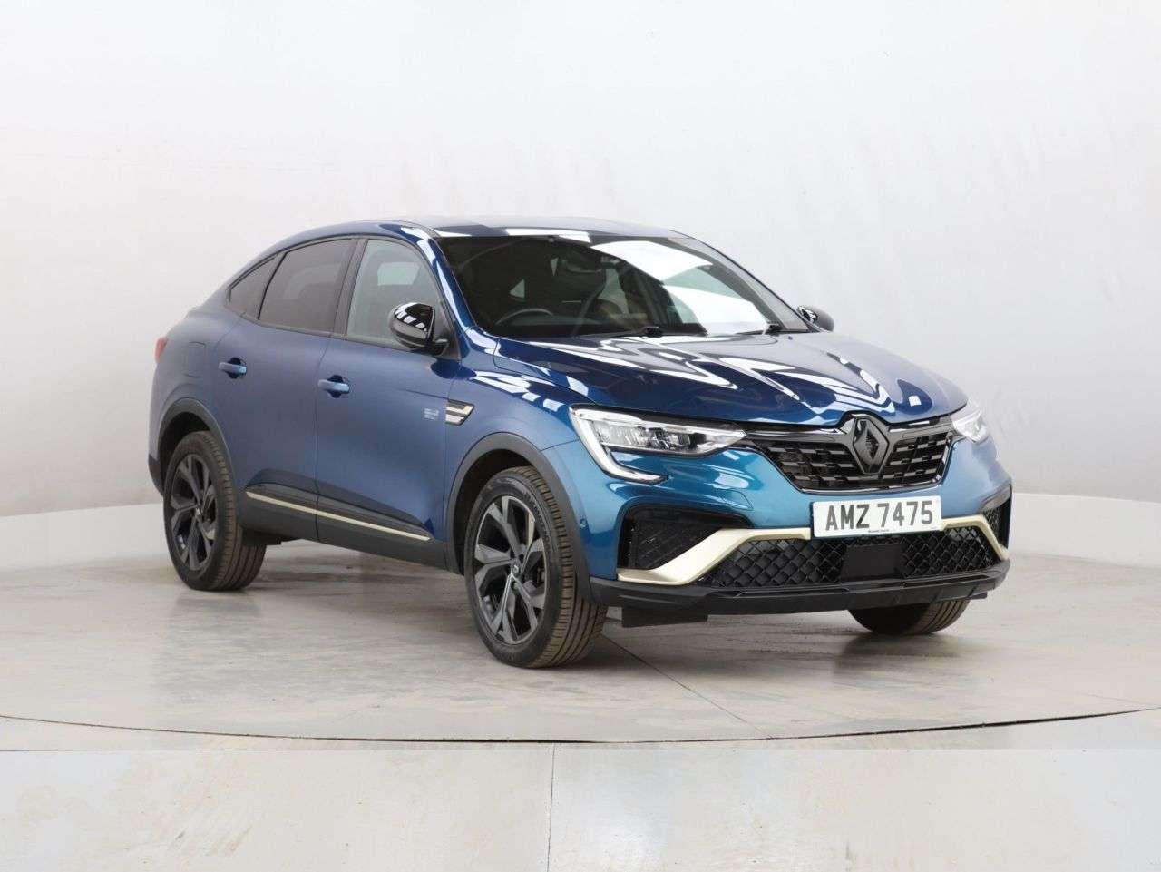 A 2023 RENAULT ARKANA 1.6 E-TECH E-Tech engineered SUV 5dr Petrol Hybrid Auto 2WD Euro 6 (s/s) (1 A 2023 RENAULT ARKANA 1.6 E-TECH E-Tech engineered SUV 5dr Petrol Hybrid Auto 2WD Euro 6 (s/s) (1