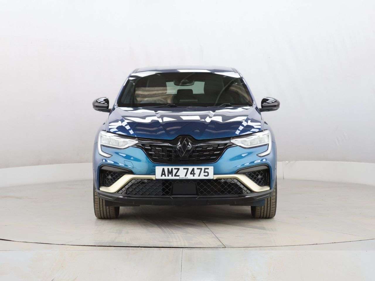 A 2023 RENAULT ARKANA 1.6 E-TECH E-Tech engineered SUV 5dr Petrol Hybrid Auto 2WD Euro 6 (s/s) (1 A 2023 RENAULT ARKANA 1.6 E-TECH E-Tech engineered SUV 5dr Petrol Hybrid Auto 2WD Euro 6 (s/s) (1