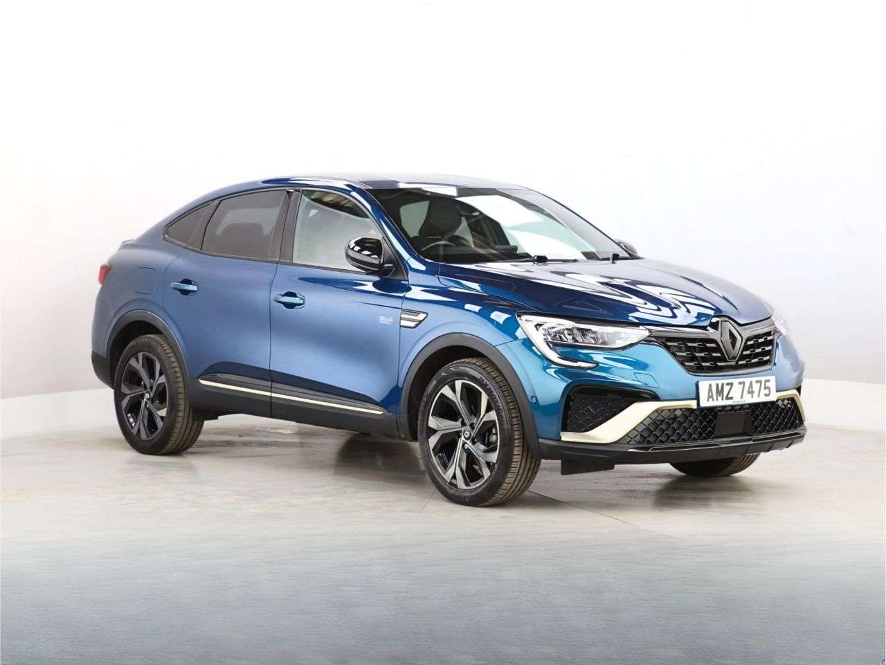 A 2023 RENAULT ARKANA 1.6 E-TECH E-Tech engineered SUV 5dr Petrol Hybrid Auto 2WD Euro 6 (s/s) (1 A 2023 RENAULT ARKANA 1.6 E-TECH E-Tech engineered SUV 5dr Petrol Hybrid Auto 2WD Euro 6 (s/s) (1