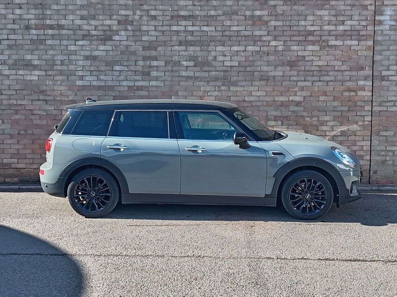 A 2018 MINI CLUBMAN 1.5 Cooper GPF Estate 6dr Petrol Manual Euro 6 (s/s) (136 ps) A 2018 MINI CLUBMAN 1.5 Cooper GPF Estate 6dr Petrol Manual Euro 6 (s/s) (136 ps)