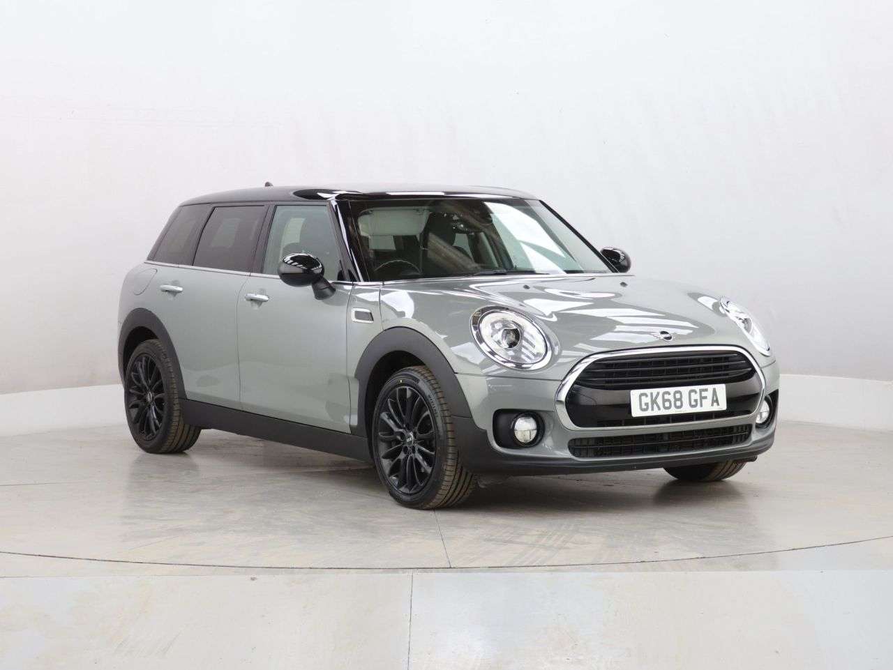 A 2018 MINI CLUBMAN 1.5 Cooper GPF Estate 6dr Petrol Manual Euro 6 (s/s) (136 ps) A 2018 MINI CLUBMAN 1.5 Cooper GPF Estate 6dr Petrol Manual Euro 6 (s/s) (136 ps)