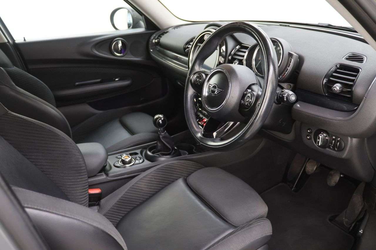 2018 MINI CLUBMAN 2018 MINI CLUBMAN