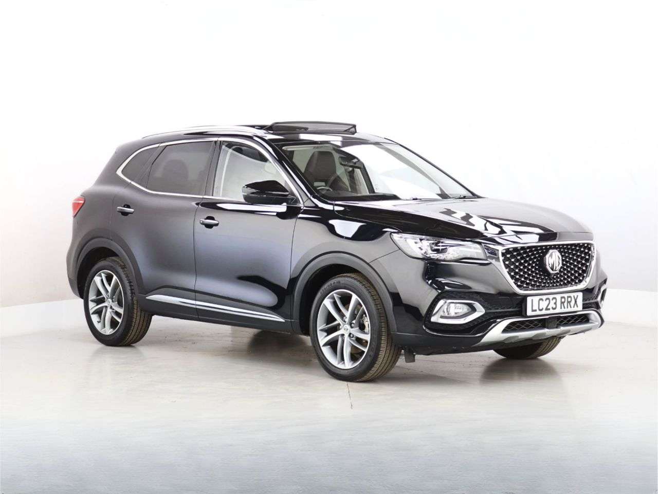 A 2023 MG MG HS 1.5 T-GDI Exclusive SUV 5dr Petrol DCT Euro 6 (s/s) (162 ps) A 2023 MG MG HS 1.5 T-GDI Exclusive SUV 5dr Petrol DCT Euro 6 (s/s) (162 ps)