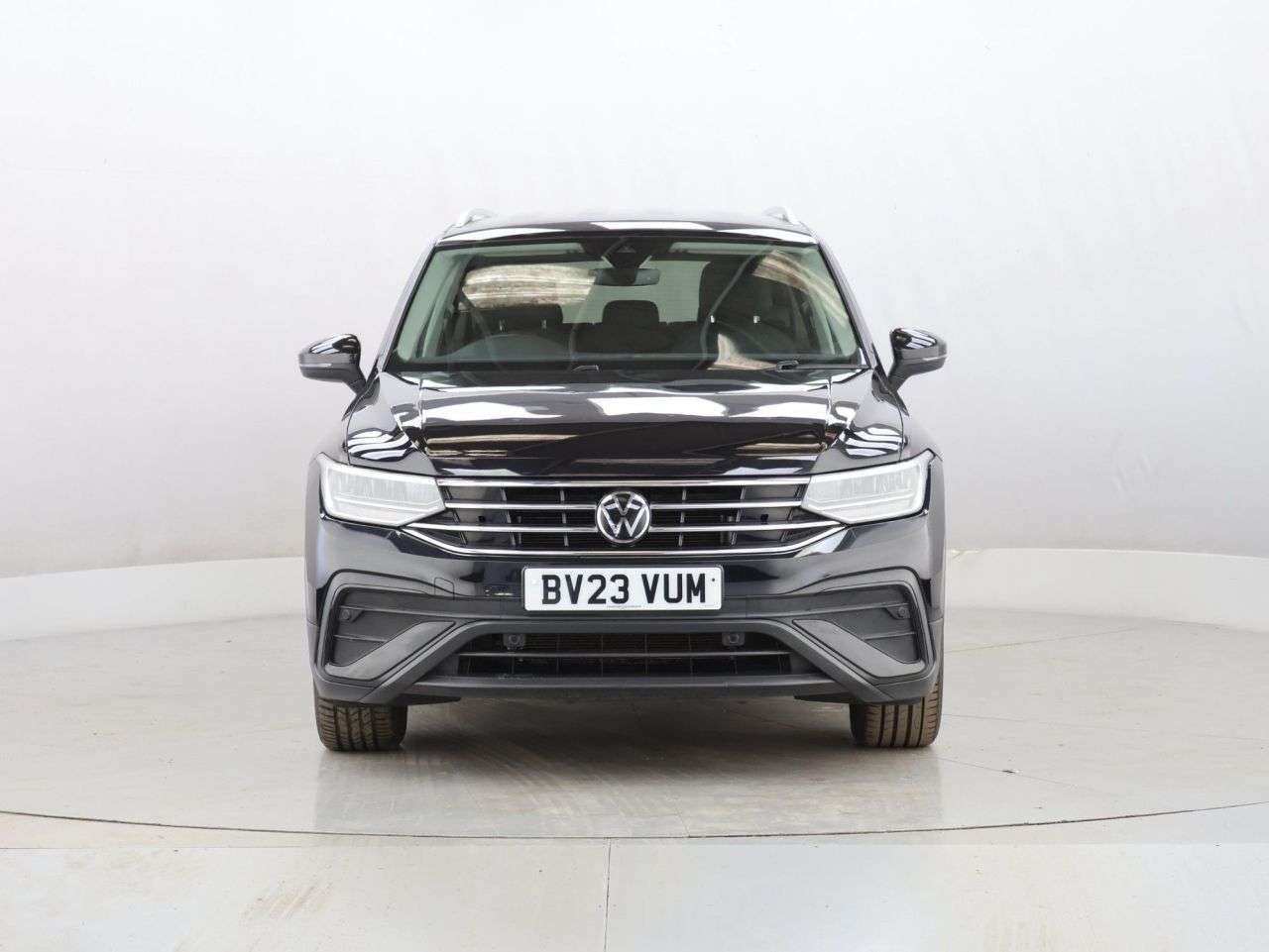 A 2023 VOLKSWAGEN TIGUAN ALLSPACE 1.5 TSI Life SUV 5dr Petrol Manual Euro 6 (s/s) (150 ps) A 2023 VOLKSWAGEN TIGUAN ALLSPACE 1.5 TSI Life SUV 5dr Petrol Manual Euro 6 (s/s) (150 ps)