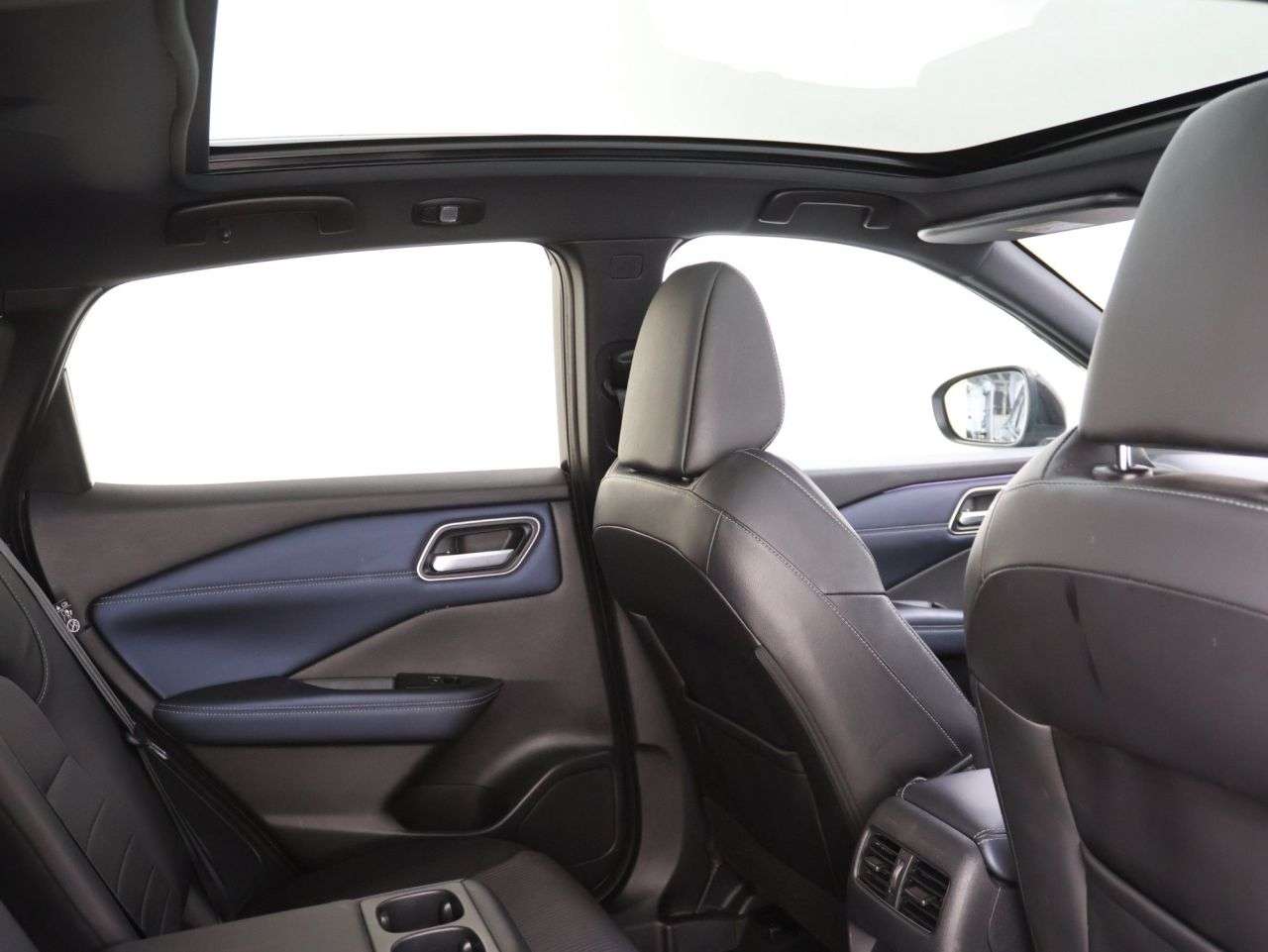 A 2022 NISSAN QASHQAI 1.3 DIG-T MHEV Tekna SUV 5dr Petrol Hybrid XTRON Euro 6 (s/s) (158 ps) A 2022 NISSAN QASHQAI 1.3 DIG-T MHEV Tekna SUV 5dr Petrol Hybrid XTRON Euro 6 (s/s) (158 ps)