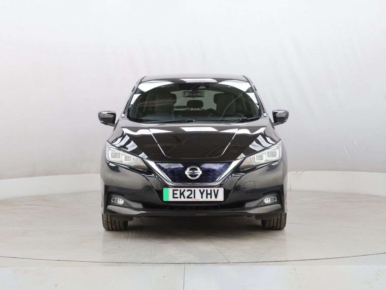 A 2021 NISSAN LEAF 40kWh Tekna Hatchback 5dr Electric Auto (150 ps) A 2021 NISSAN LEAF 40kWh Tekna Hatchback 5dr Electric Auto (150 ps)