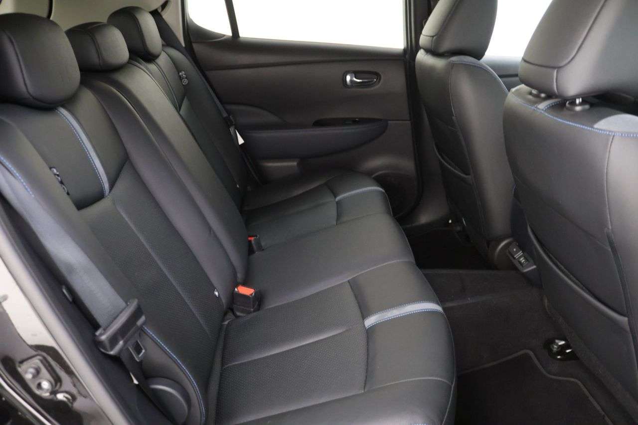 2021 NISSAN LEAF 2021 NISSAN LEAF