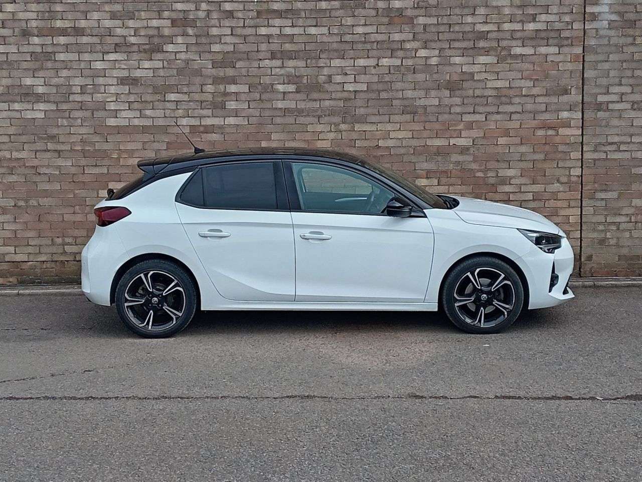 A 2021 VAUXHALL CORSA 1.2 Turbo SRi Premium Hatchback 5dr Petrol Manual Euro 6 (s/s) (100 ps) A 2021 VAUXHALL CORSA 1.2 Turbo SRi Premium Hatchback 5dr Petrol Manual Euro 6 (s/s) (100 ps)
