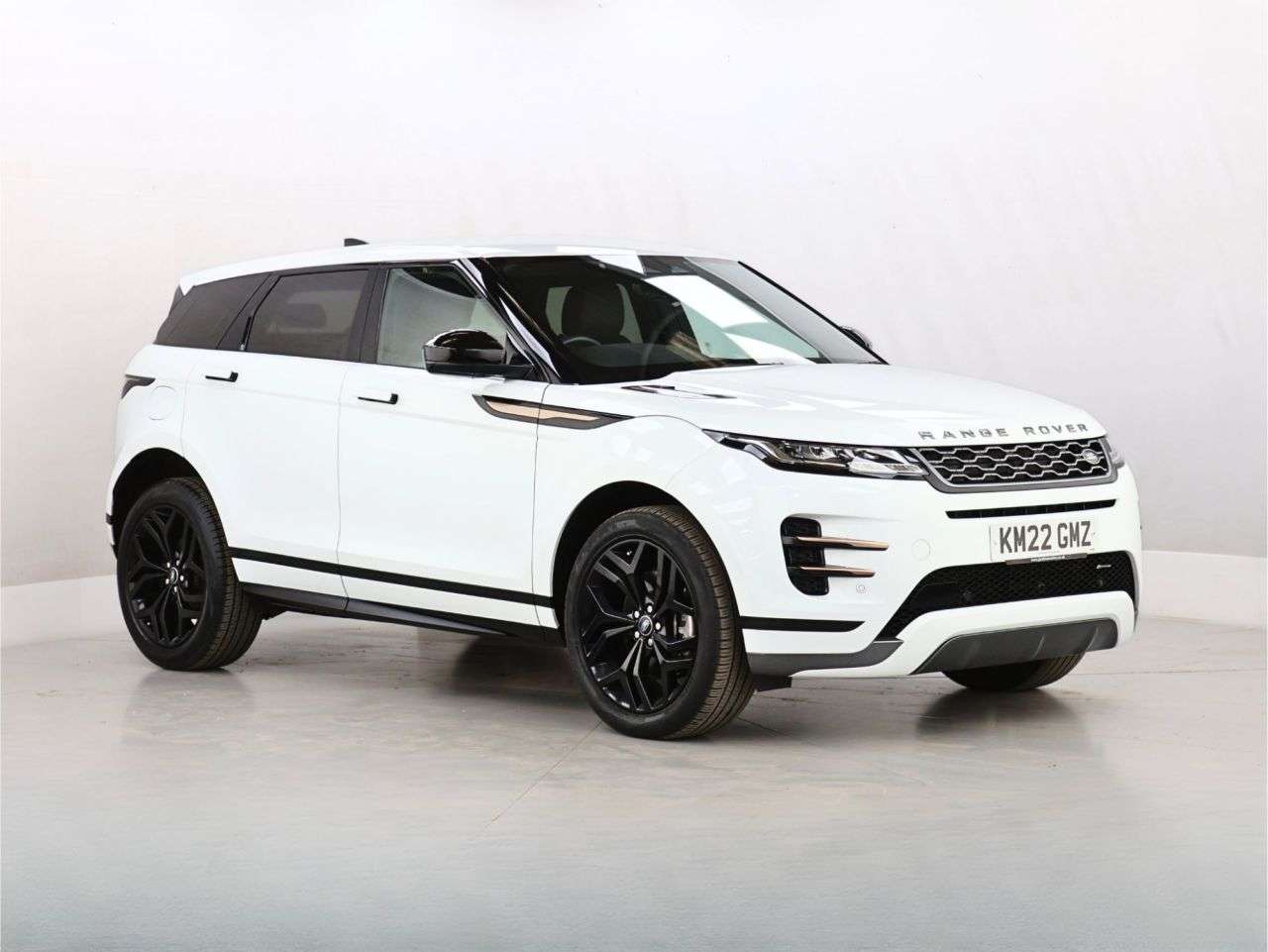 A 2022 LAND ROVER RANGE ROVER EVOQUE 2.0 D200 MHEV R-Dynamic S SUV 5dr Diesel Auto 4WD Euro 6 (s/s) (204 ps) A 2022 LAND ROVER RANGE ROVER EVOQUE 2.0 D200 MHEV R-Dynamic S SUV 5dr Diesel Auto 4WD Euro 6 (s/s) (204 ps)