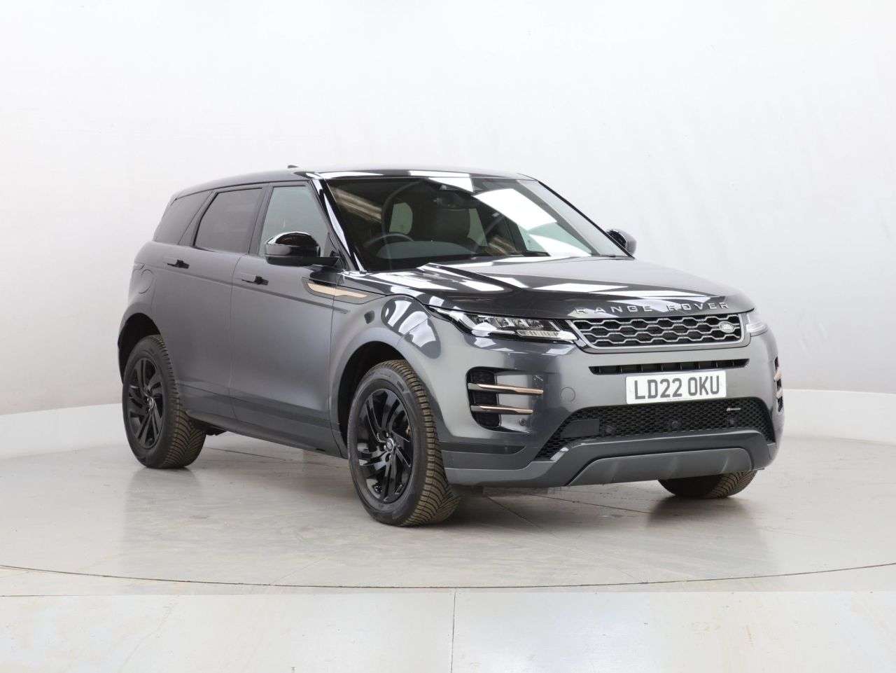 A 2022 LAND ROVER RANGE ROVER EVOQUE 2.0 D200 MHEV R-Dynamic S SUV 5dr Diesel Auto 4WD Euro 6 (s/s) (204 ps) A 2022 LAND ROVER RANGE ROVER EVOQUE 2.0 D200 MHEV R-Dynamic S SUV 5dr Diesel Auto 4WD Euro 6 (s/s) (204 ps)