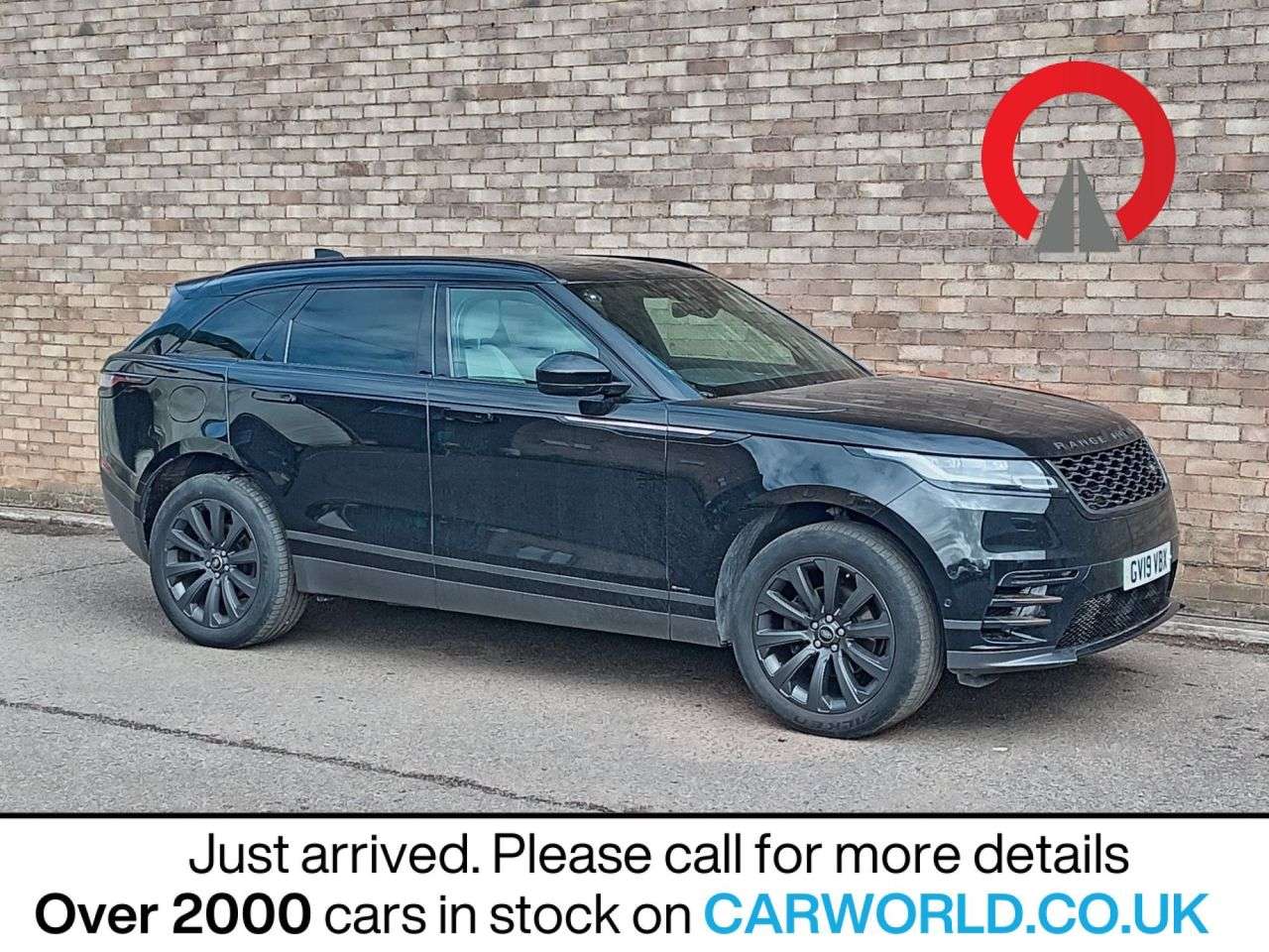 A 2019 LAND ROVER RANGE ROVER VELAR 2.0 D180 R-Dynamic SE SUV 5dr Diesel Auto 4WD Euro 6 (s/s) (180 ps) A 2019 LAND ROVER RANGE ROVER VELAR 2.0 D180 R-Dynamic SE SUV 5dr Diesel Auto 4WD Euro 6 (s/s) (180 ps)