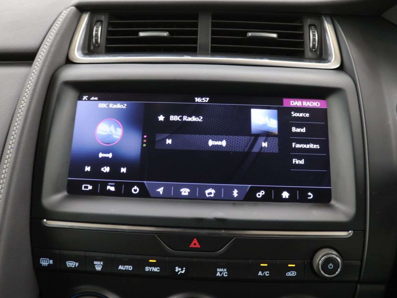 2019 JAGUAR E-PACE 2019 JAGUAR E-PACE