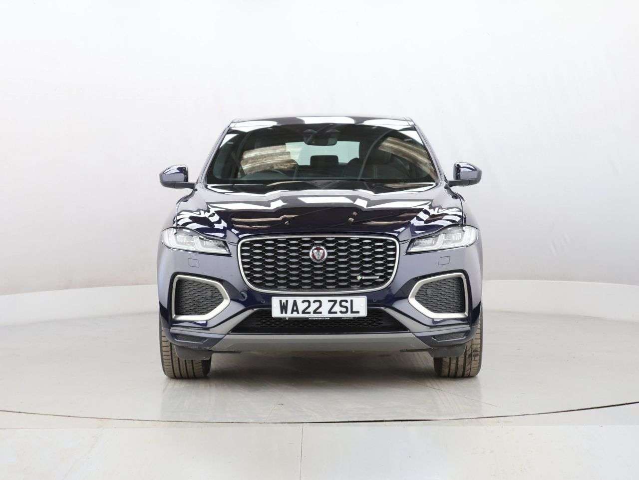 A 2022 JAGUAR F-PACE 2.0 P250i R-Dynamic SE SUV 5dr Petrol Auto AWD Euro 6 (s/s) (250 ps) A 2022 JAGUAR F-PACE 2.0 P250i R-Dynamic SE SUV 5dr Petrol Auto AWD Euro 6 (s/s) (250 ps)