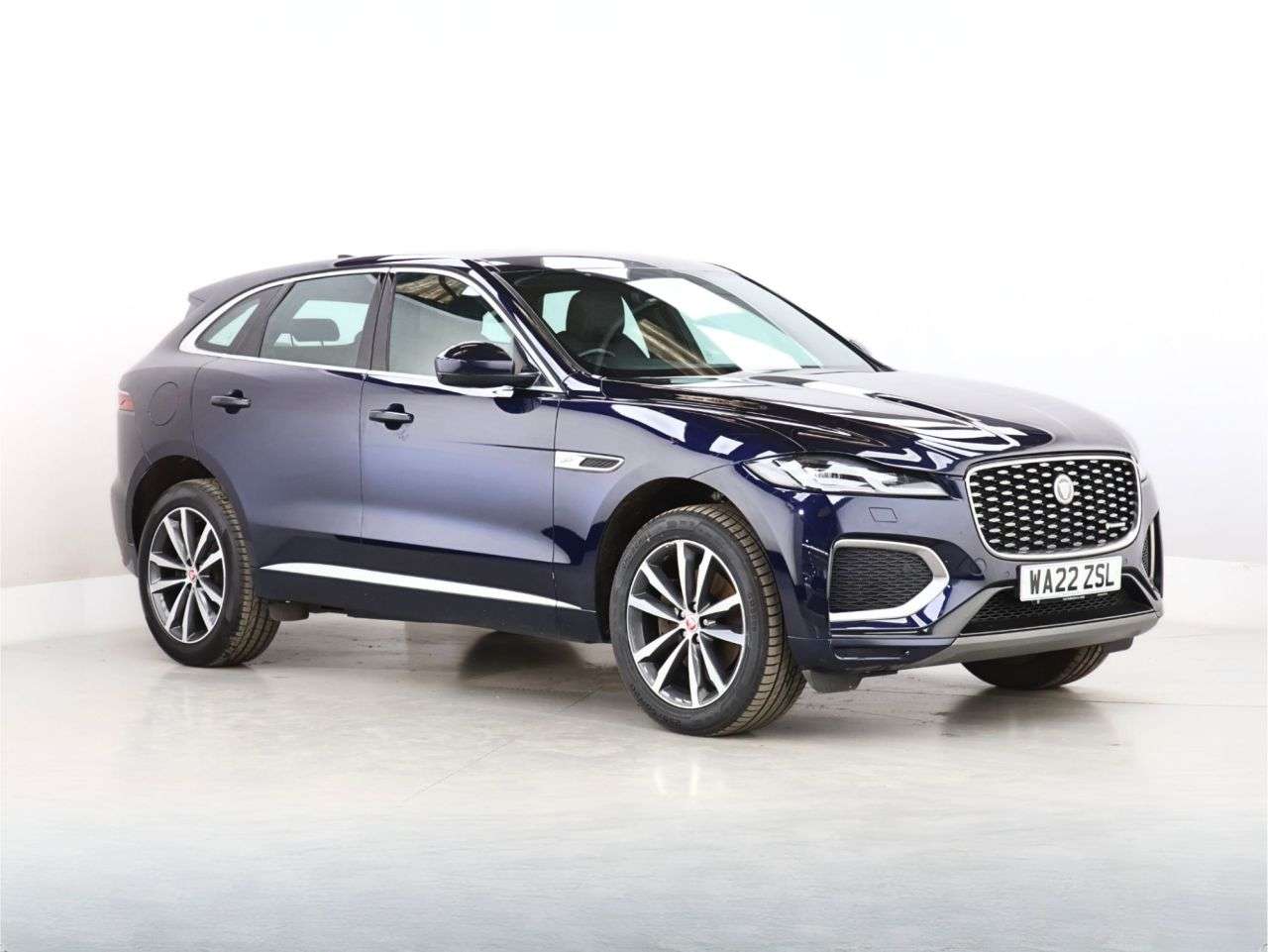A 2022 JAGUAR F-PACE 2.0 P250i R-Dynamic SE SUV 5dr Petrol Auto AWD Euro 6 (s/s) (250 ps) A 2022 JAGUAR F-PACE 2.0 P250i R-Dynamic SE SUV 5dr Petrol Auto AWD Euro 6 (s/s) (250 ps)