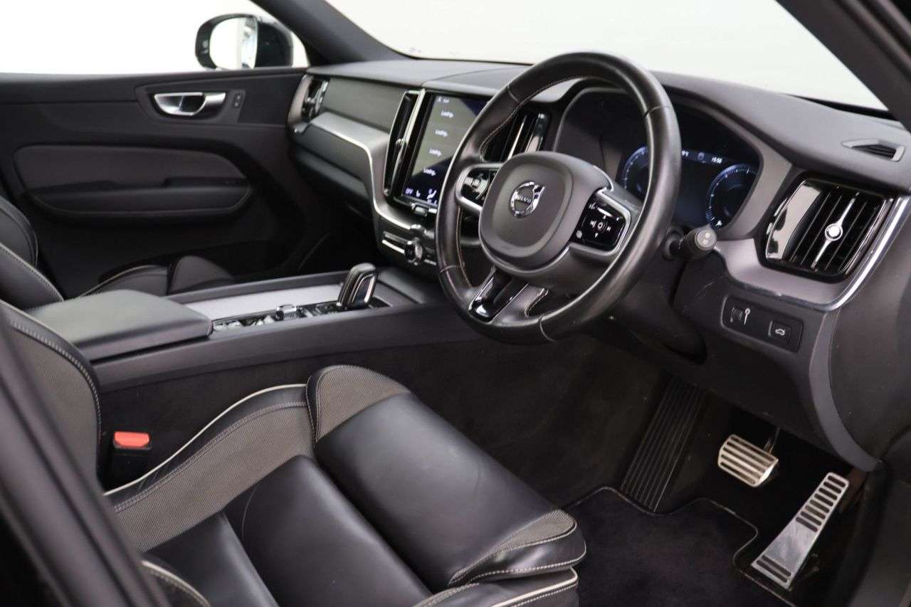 2021 VOLVO XC60 2021 VOLVO XC60