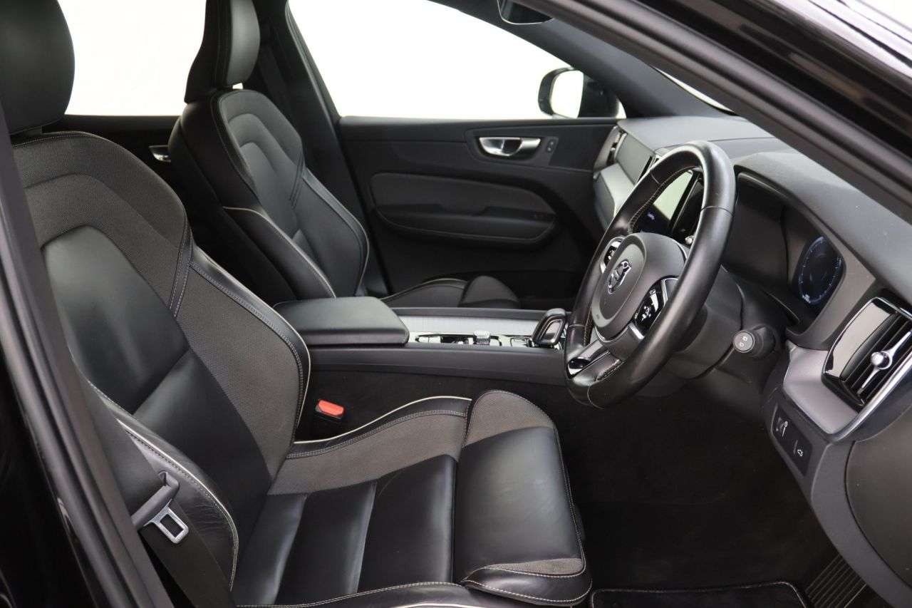 2021 VOLVO XC60 2021 VOLVO XC60