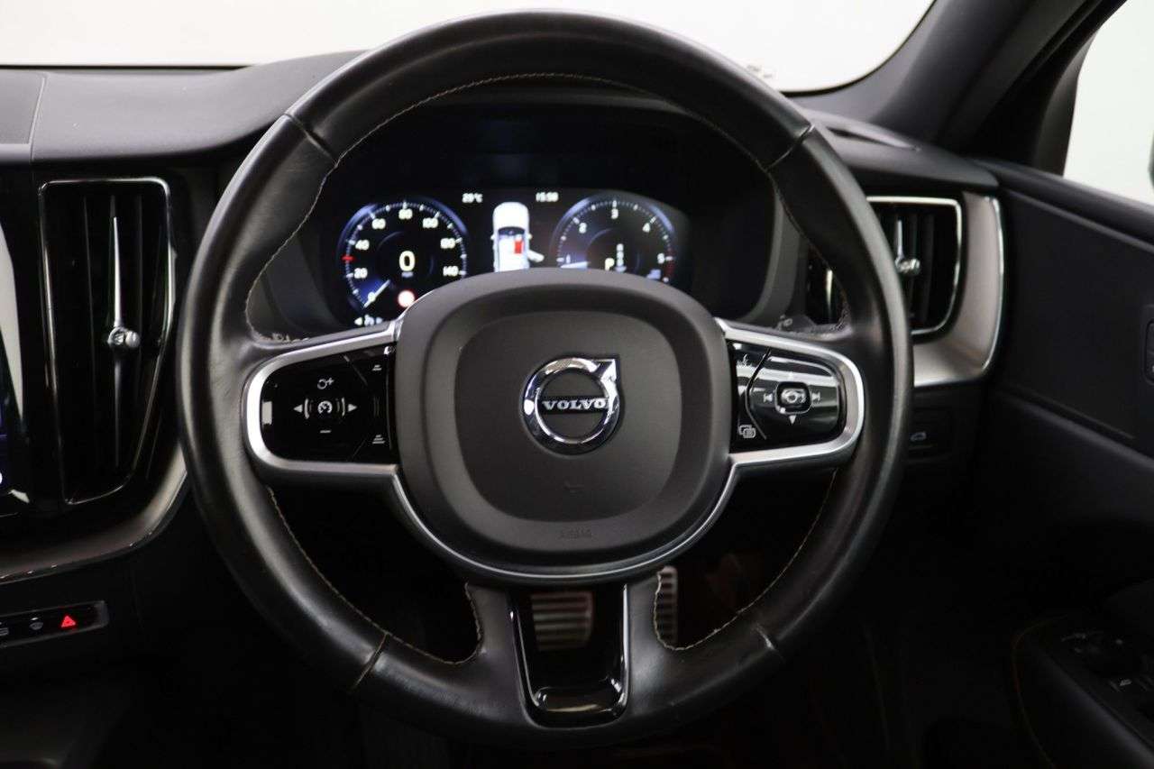 2021 VOLVO XC60 2021 VOLVO XC60