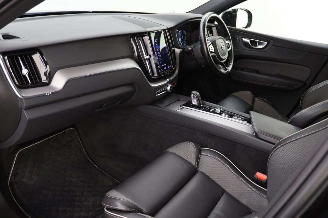 2021 VOLVO XC60 2021 VOLVO XC60