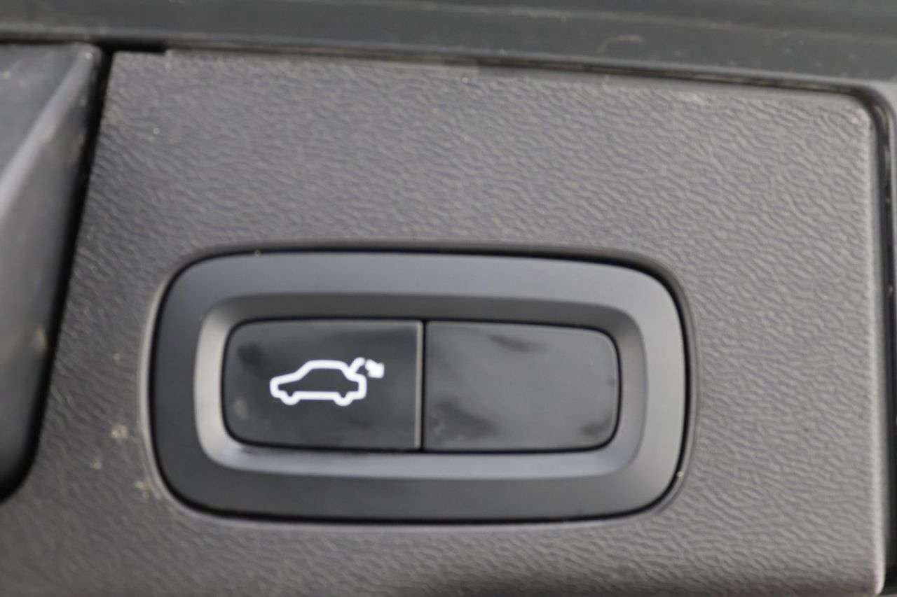 2021 VOLVO XC60 2021 VOLVO XC60