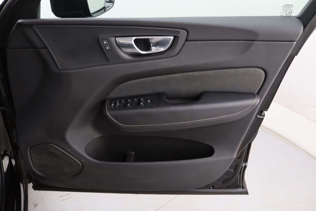 2021 VOLVO XC60 2021 VOLVO XC60