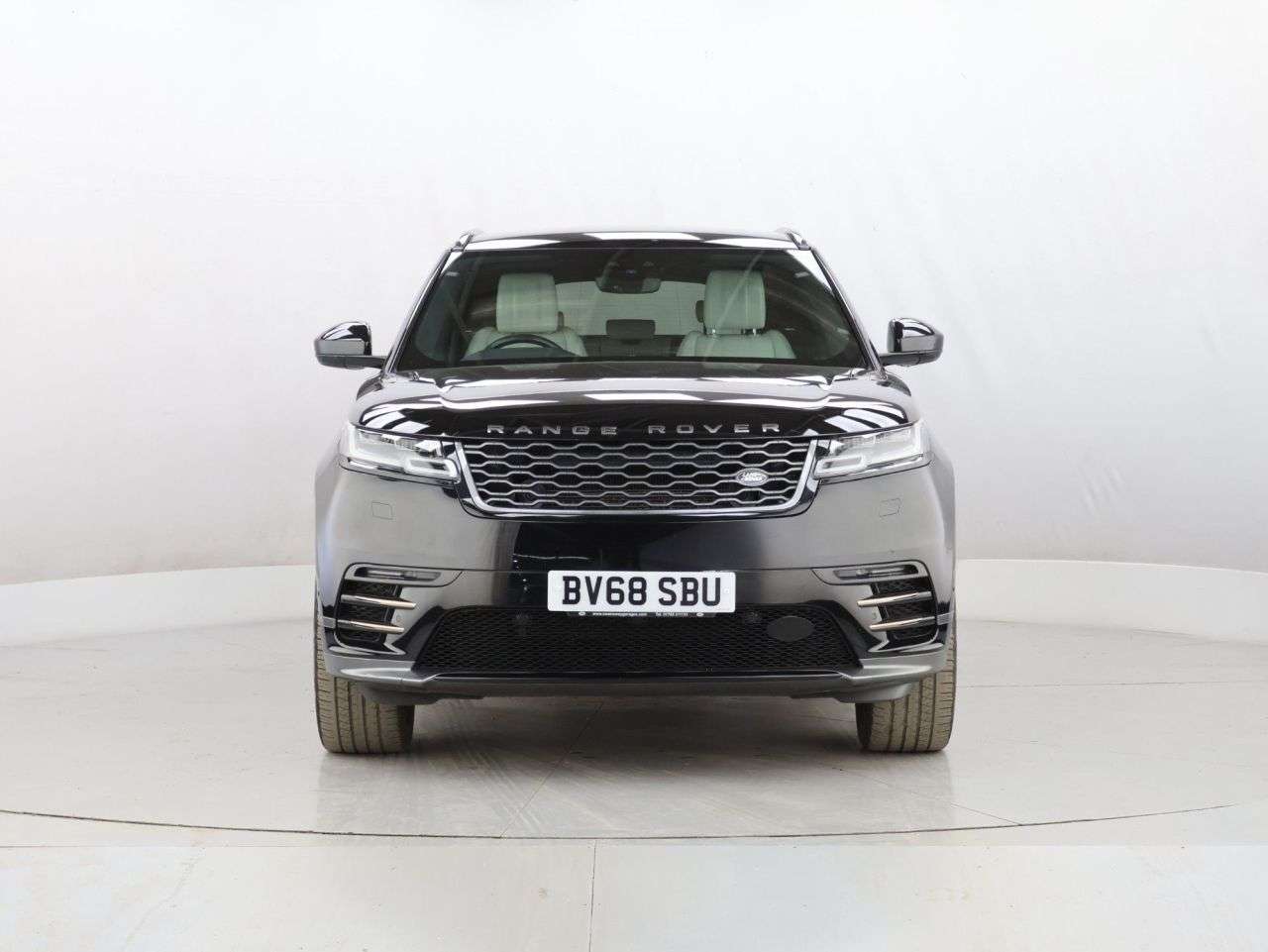 A 2019 LAND ROVER RANGE ROVER VELAR R-DYNAMIC HSE A 2019 LAND ROVER RANGE ROVER VELAR R-DYNAMIC HSE
