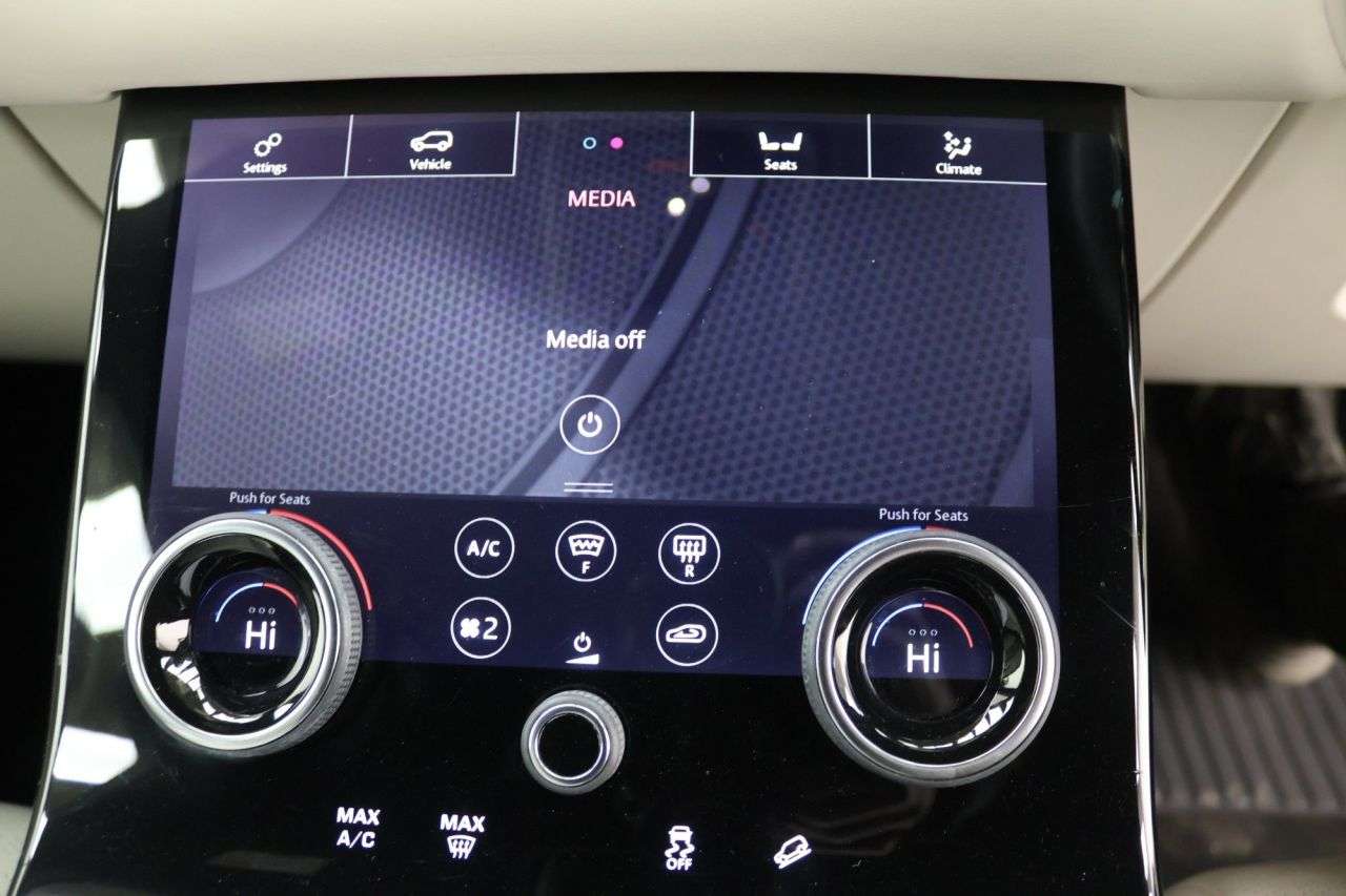 2019 LAND ROVER RANGE ROVER VELAR 2019 LAND ROVER RANGE ROVER VELAR